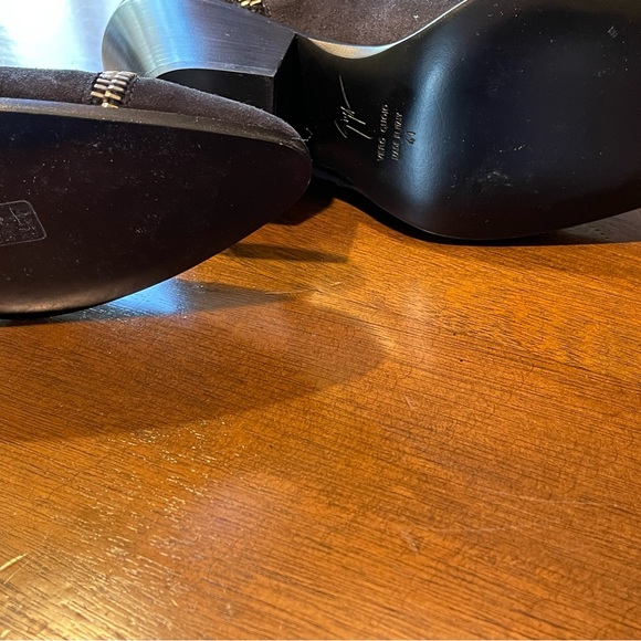 Giuseppe Zanotti New in Box Suede Ankle Boots with Zip Details - Picture 4 of 6